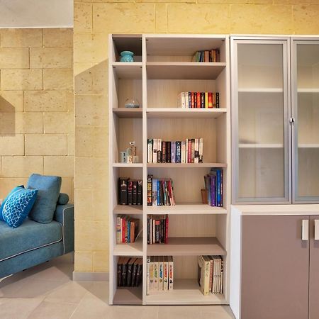 Summer Fields Penthouse With Amazing Views Apartamento Sannat Exterior foto