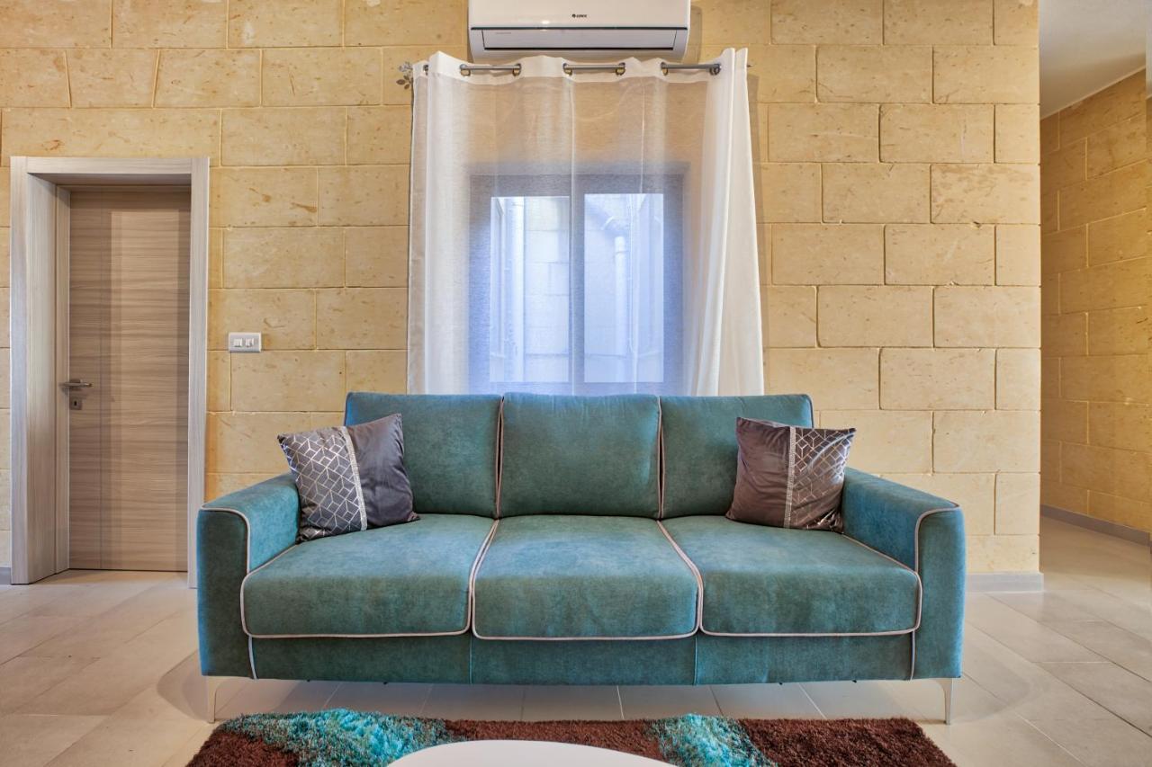 Summer Fields Penthouse With Amazing Views Apartamento Sannat Exterior foto