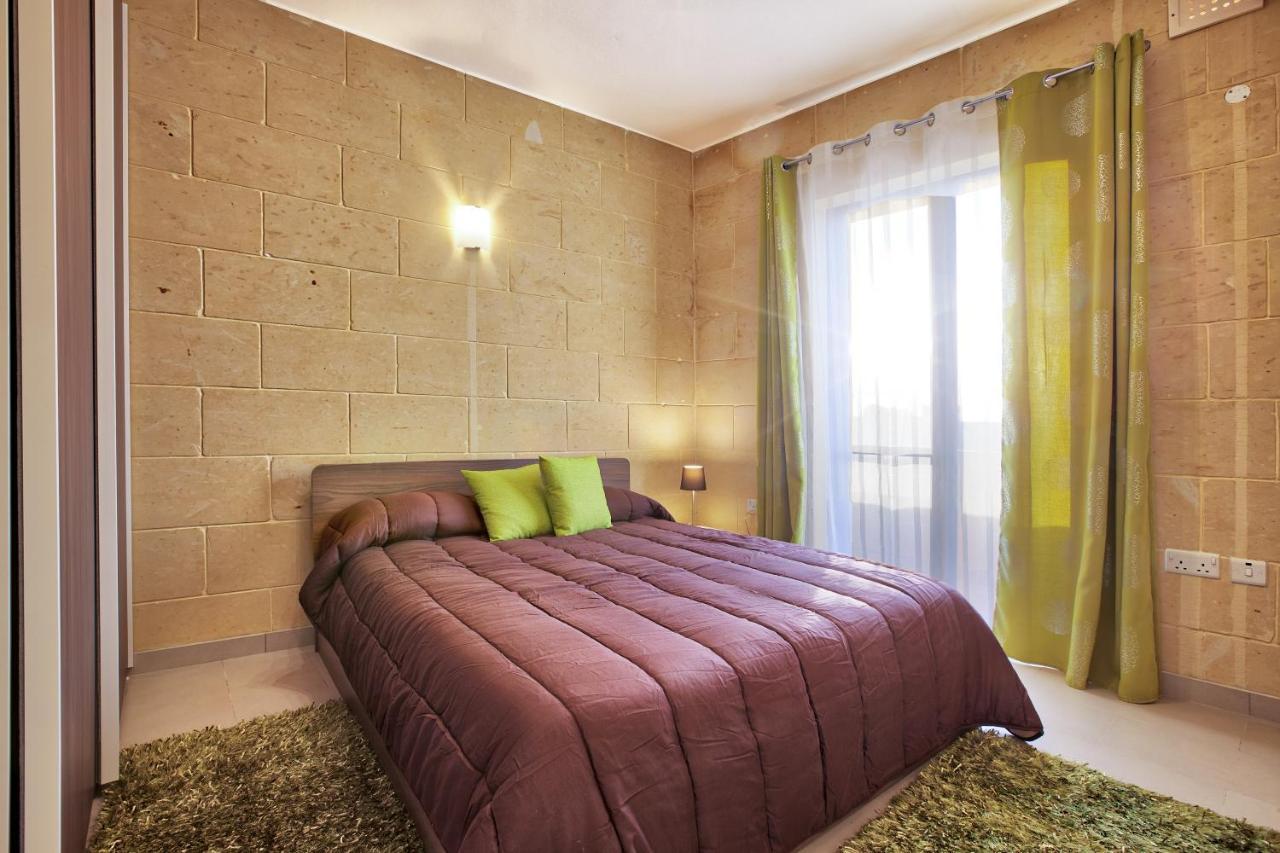 Summer Fields Penthouse With Amazing Views Apartamento Sannat Exterior foto