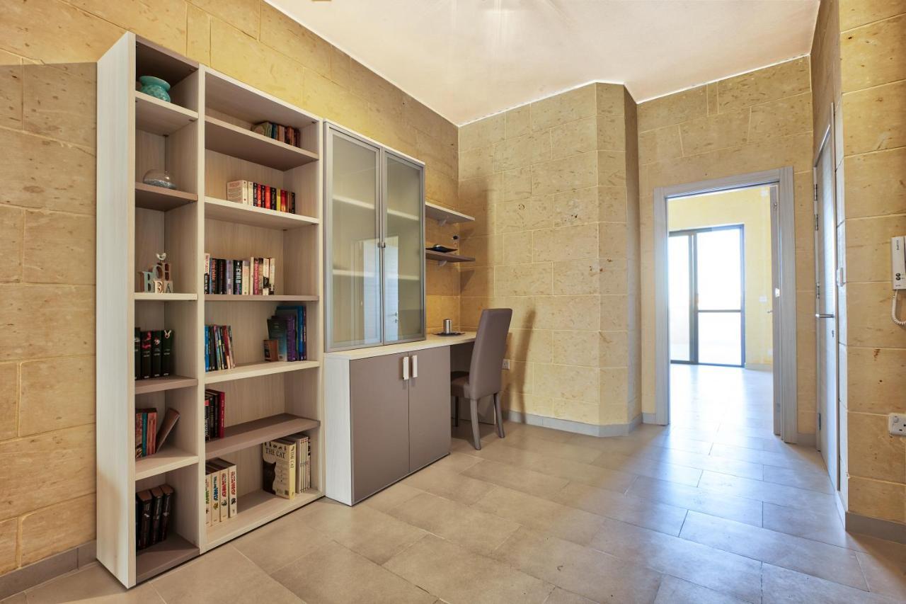 Summer Fields Penthouse With Amazing Views Apartamento Sannat Exterior foto